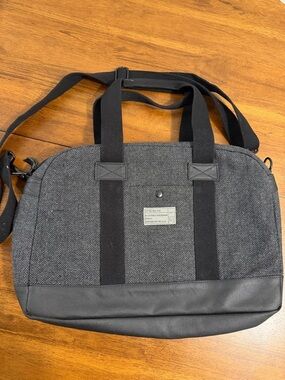 Men's Gray Herringbone Messenger Bag with Black Accents